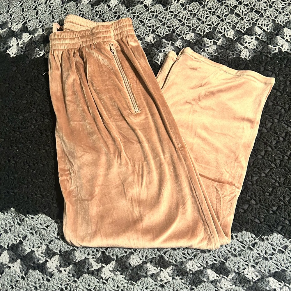 Skims Velour Sweats in Sienna Size L NTW never worn!